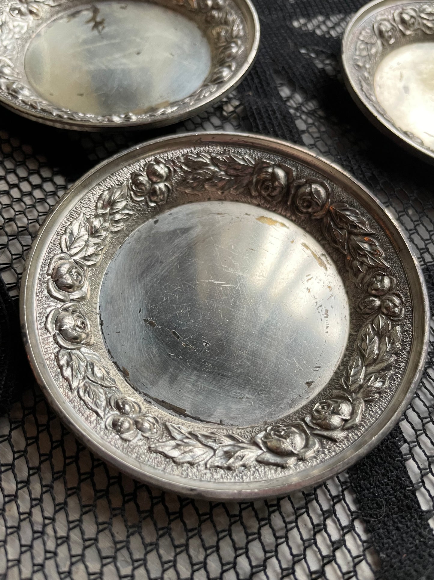 Silver Floral Japanese Ashtray Set