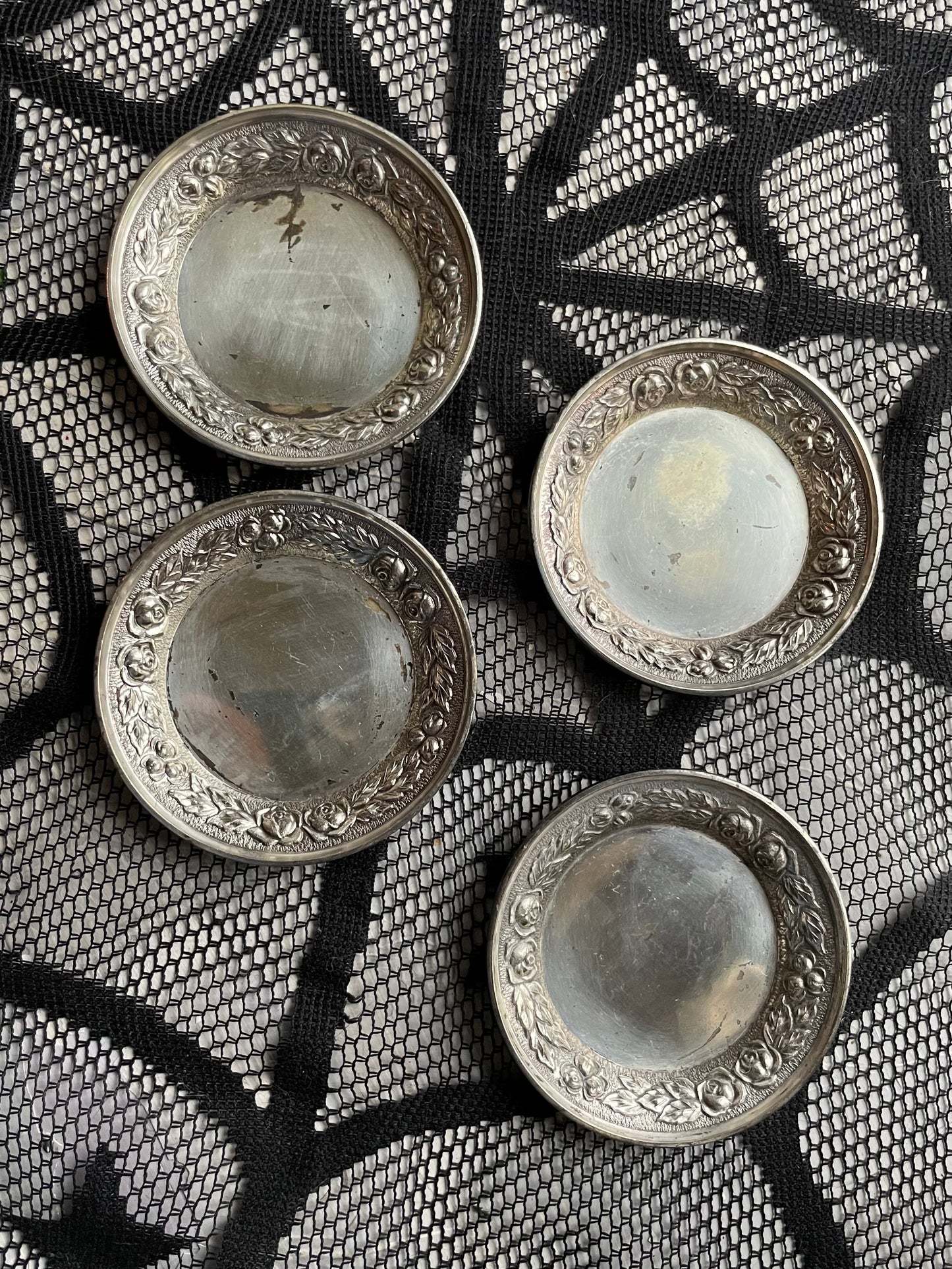 Silver Floral Japanese Ashtray Set